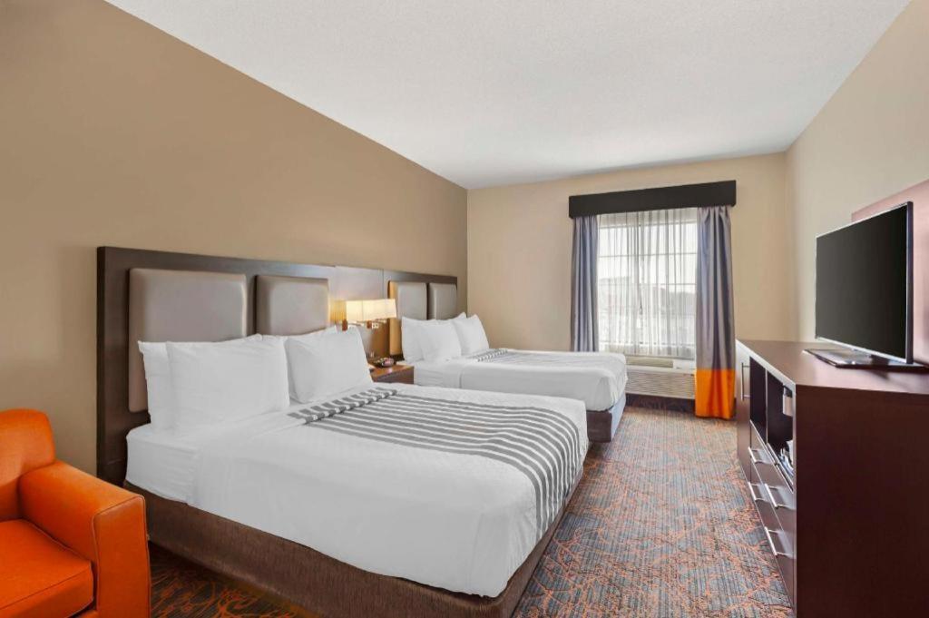 Western Executive Hotel 3*
