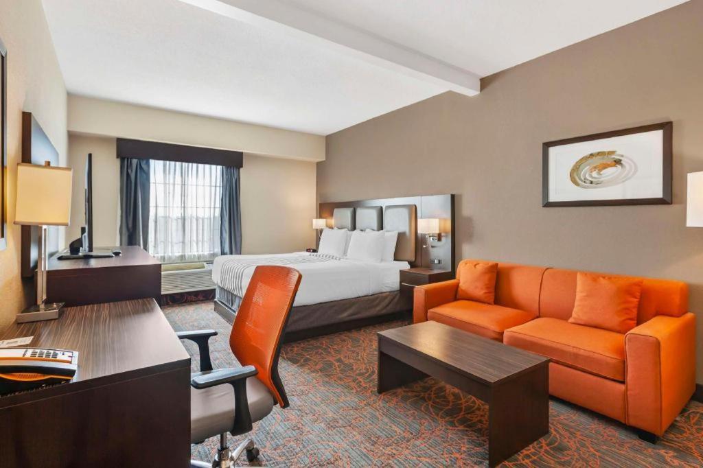 Western Executive 3* Toronto
