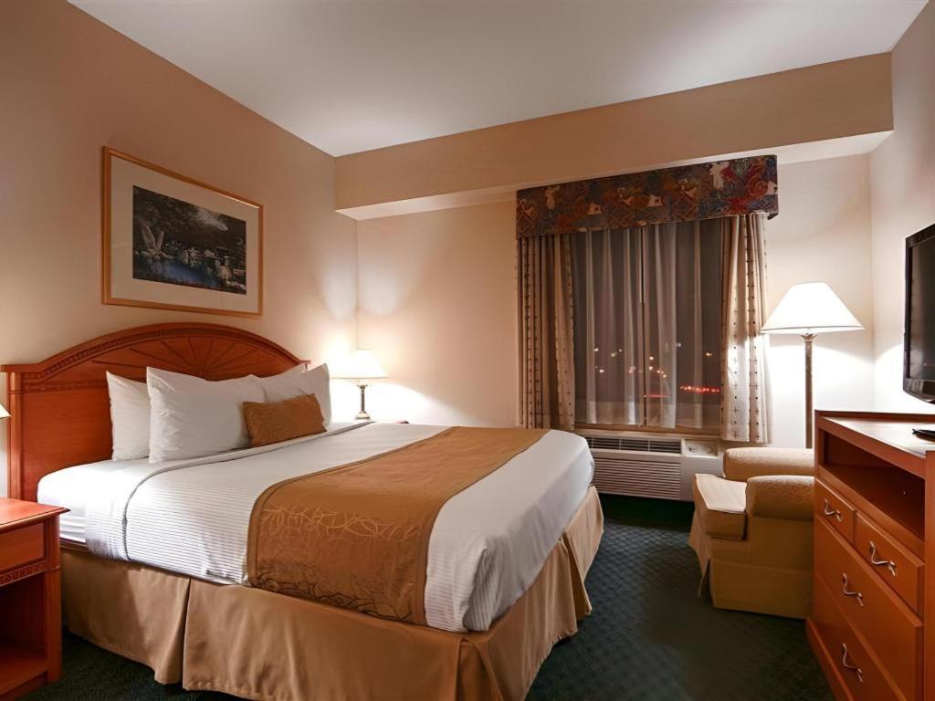 Western Executive Toronto