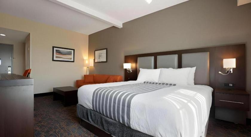 Western Executive Hotel