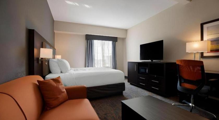 Western Executive Toronto