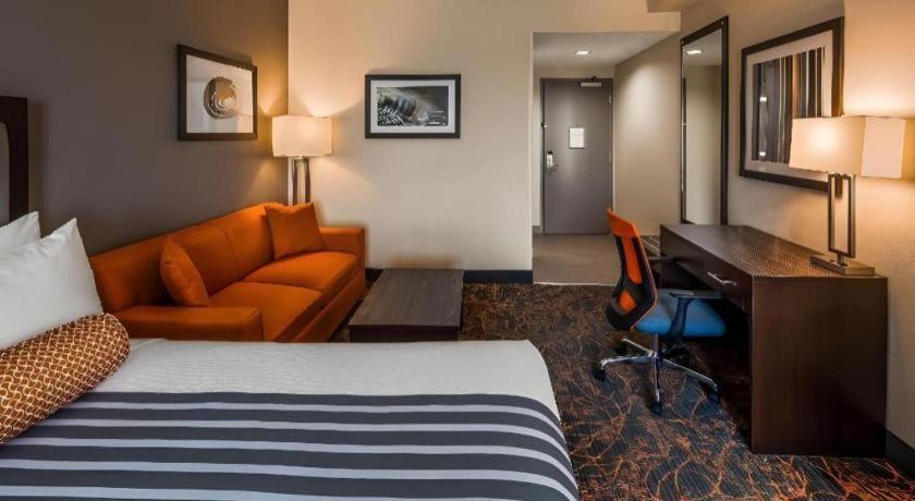 Western Executive Toronto