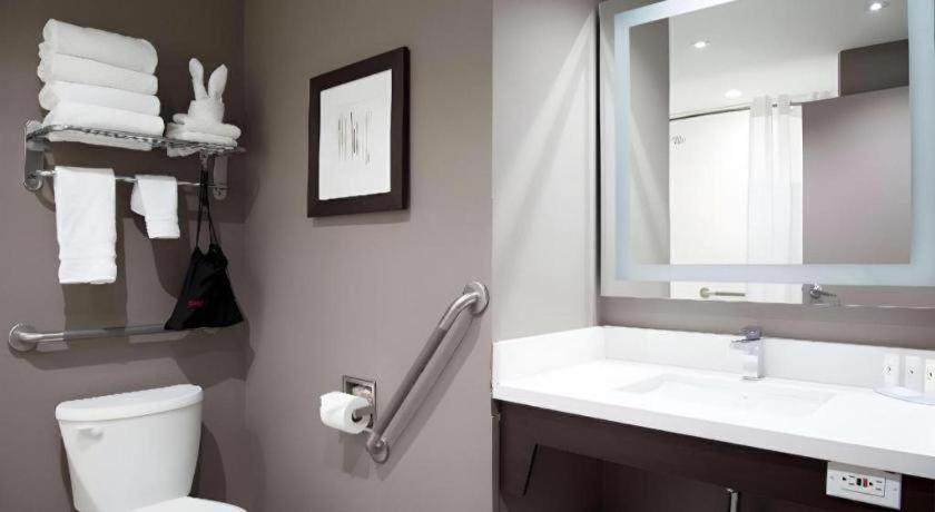 Western Executive Hotel Toronto